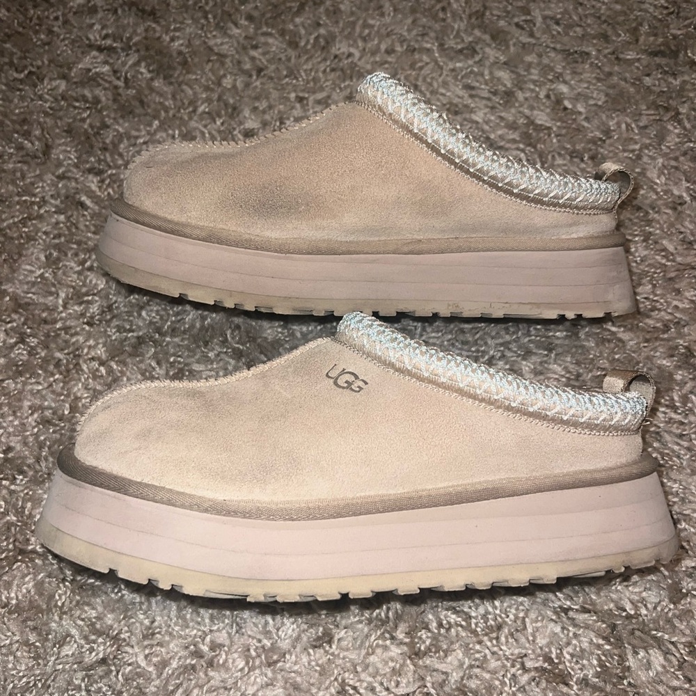 UGG Tazz platform slippers in the color San